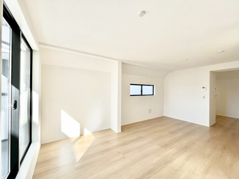 ���̑����ρ@�傫�ȑ����炽���Ղ�̗z���ƕ����������郊�r���O