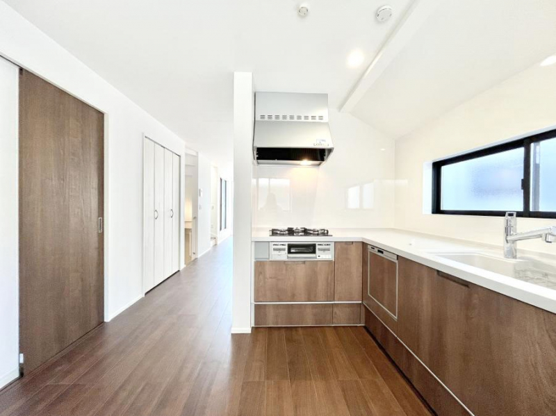 �L�b�`���@L���^���Ɨ�������X�y�[�X���L�X�Ǝg���܂��B�R���p�N�g�ɓ����Ă��������N���N�B  