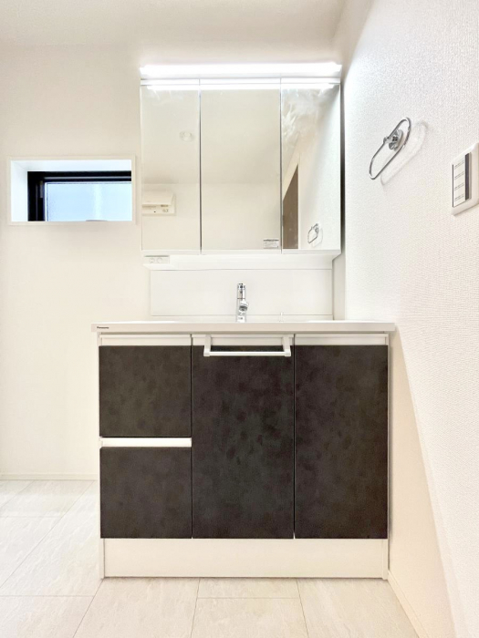 ���ʑ�E���ʏ��@�傫�����₷���O�ʋ��Ő�����������ʑ�́A�g�����Ȃ݃`�F�b�N�┧�̂������ɂ������߂ł��B 