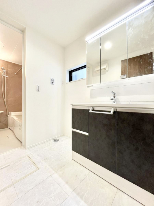 ���̑��@�������̂�����K��Ԃł��B�����̐g�x�x���C�����ǂ����g�������܂��B 