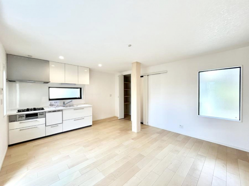 ���̑����ρ@�Ƒ������R�ƏW�܂�e���̃X�y�[�X�ɂȂ肻��