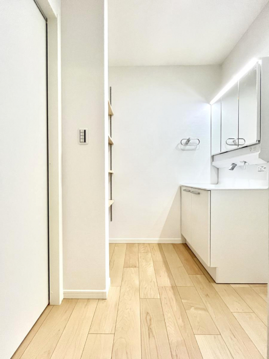 ���̑��@�������̂�����K��Ԃł��B�����̐g�x�x���C�����ǂ����g�������܂��B 