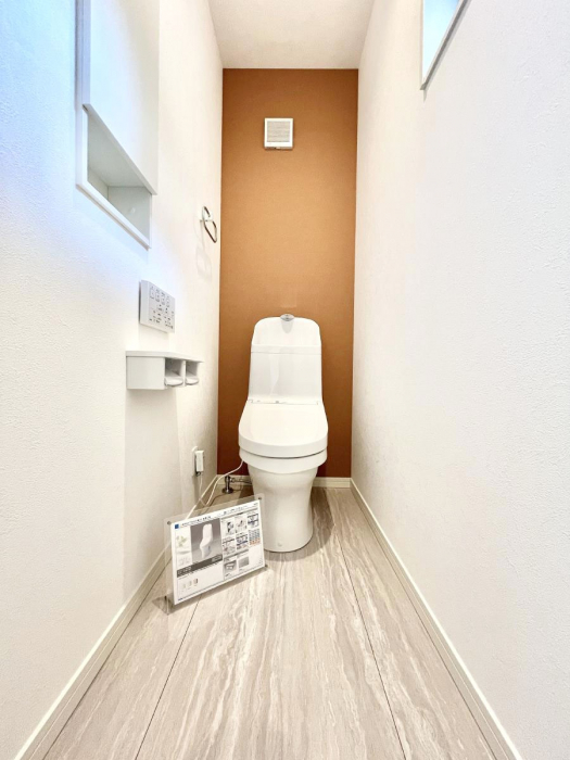 �g�C���@�g�C����1�K��2�K���ꂼ��ɔz�u����Ă��ĂƂĂ��֗��ł��B 