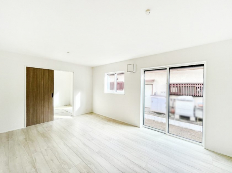 ���r���O�@�Ƒ��c���̎��Ԃ����������Ȃ��났�̃��r���O�_�C�j���O�B   