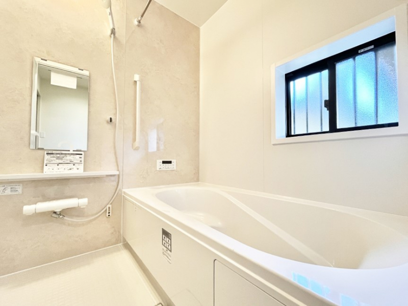 �����@����̔�������Ă���閾�邢�������̂���o�X���[��