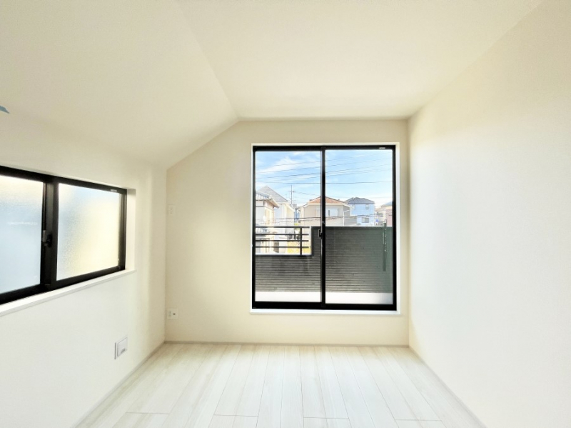 ���̑����ρ@�o���R�j�[���J�������v���X���Ă����m��