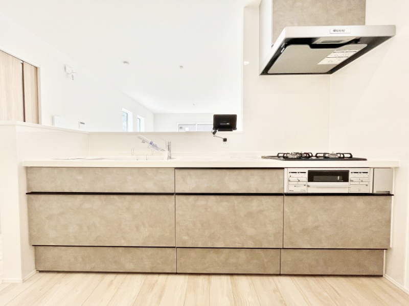 �L�b�`���@�������������I�ɁA�y�����I�V�X�e���L�b�`��