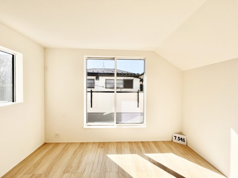 ���̑����ρ@�o���R�j�[���J�������v���X���Ă����m��