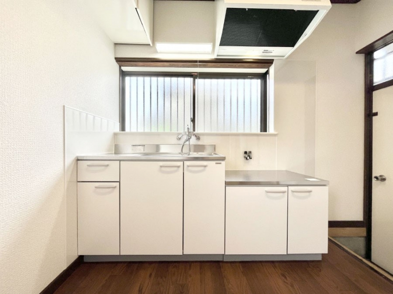 Lb`@̂閾邢Lb`BCɂ𗧂܂B 