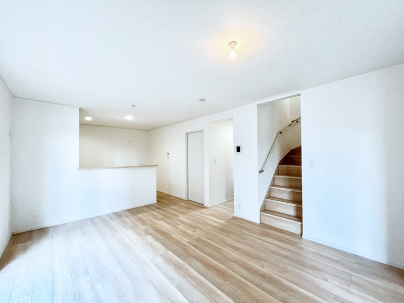 rO@u܁vuvƑƂ̃R~jP[V[܂郊rOCKi܂B 