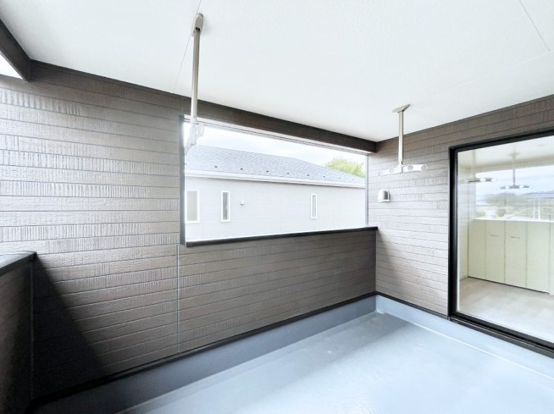 oRj[@toRj[Ȃ̂ŁA}ȉJ󕨂Ă܂B