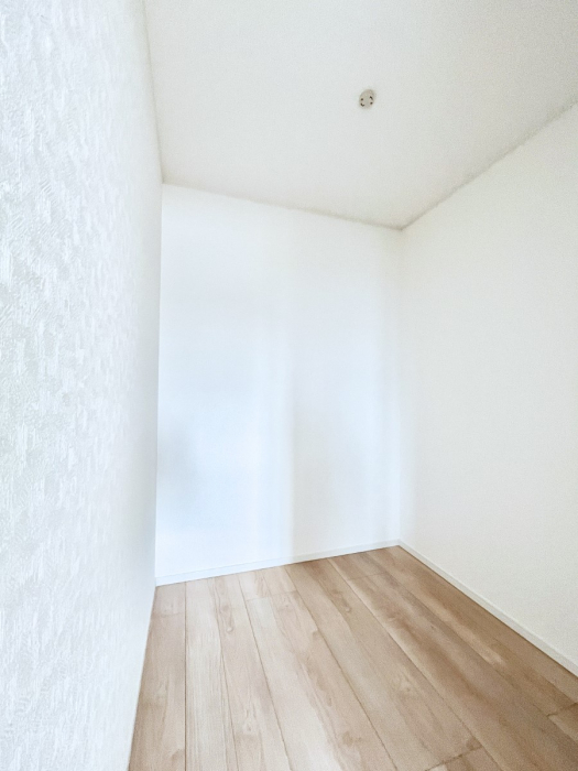 ̑@EH[NCN[[bgtŐԂLpł܂B