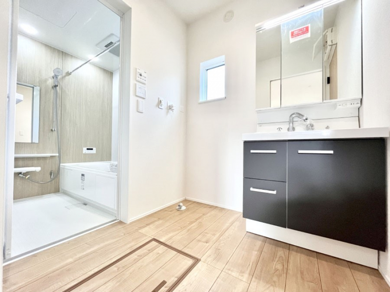 ���̑��@�������̂�����K��Ԃł��B�����̐g�x�x���C�����ǂ����g�������܂��B 