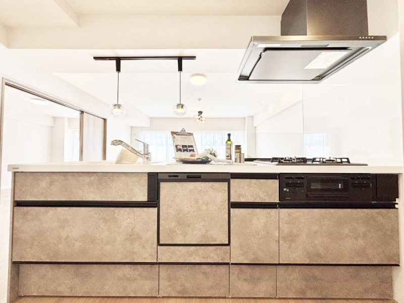 �L�b�`���@�������������I�ɁA�y�����I�V�X�e���L�b�`��