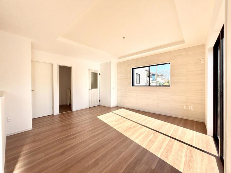 ���r���O�@�Ƒ��c���̎��Ԃ����������Ȃ��났�̃��r���O�_�C�j���O�B   