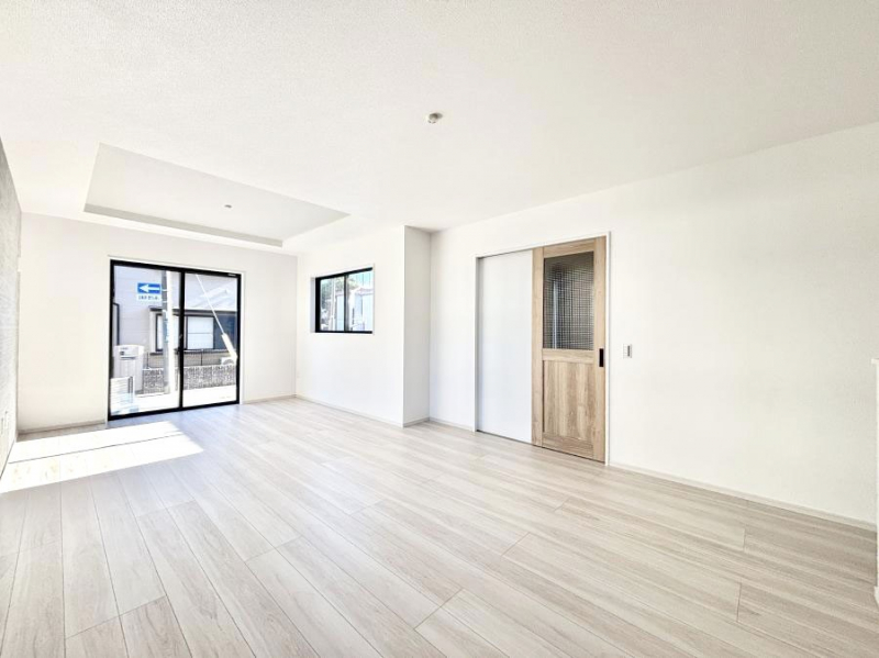 ���̑����ρ@�傫�ȑ����炽���Ղ�̗z���ƕ����������郊�r���O  