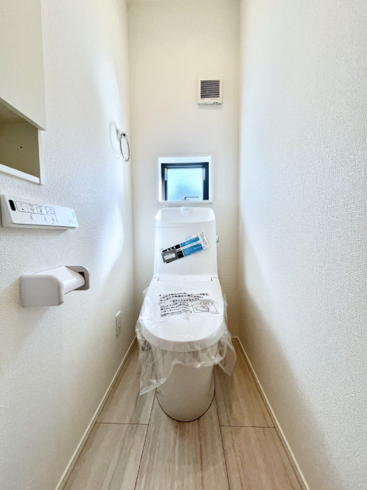 �g�C���@�g�C����1�K��2�K���ꂼ��ɔz�u����Ă��ĂƂĂ��֗��ł��B 