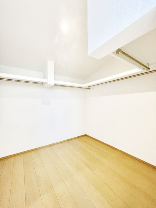 ̑@EH[NCN[[bgtŐԂLpł܂B