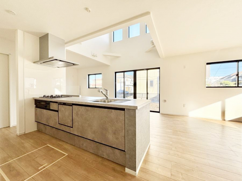 �L�b�`���@���������Ȃ��炲�Ƒ��Ƃ̉�b���y���߂�ΖʃJ�E���^�[�L�b�`��