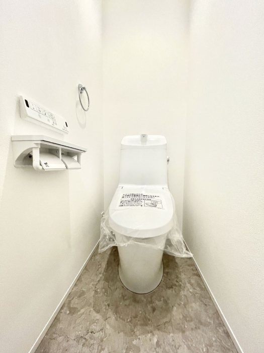 �g�C���@�g�C����1�K��2�K���ꂼ��ɔz�u����Ă��ĂƂĂ��֗��ł��B 