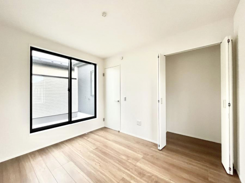 ���̑����ρ@�o���R�j�[���J�������v���X���Ă����m��