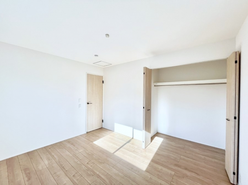 ���̑����ρ@�i�`�������ȃt���[�����O�͂ǂ�ȃC���e���A�ɂ��}�b�`�B  