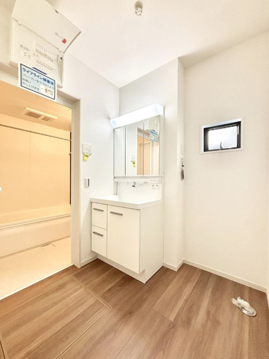 ���̑��@�������̂�����K��Ԃł��B�����̐g�x�x���C�����ǂ����g�������܂��B 