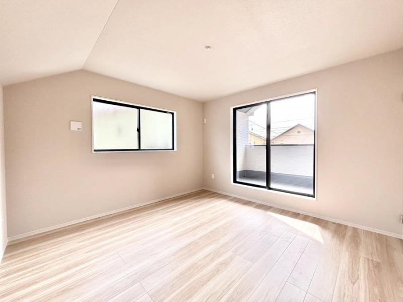 ���̑����ρ@�o���R�j�[���J�������v���X���Ă����m��