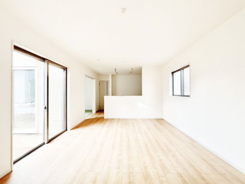 ̑ρ@Ƒ̏Ί炪RƐ܂ĂAȕ͋C̃_CjOɎdオĂ܂B