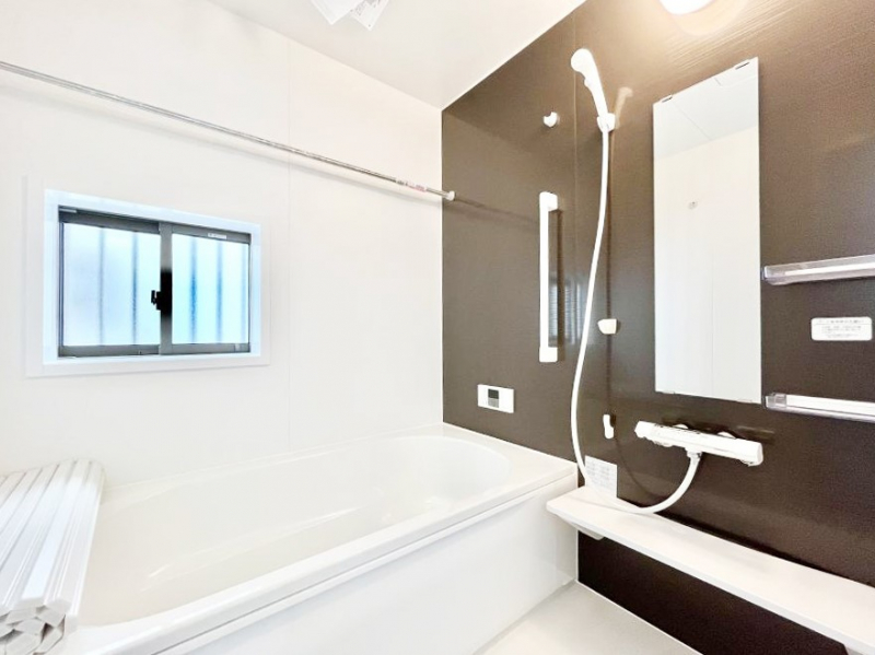 �����@����̔�������Ă���閾�邢�������̂���o�X���[��