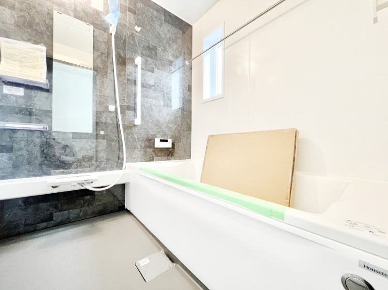 �����@����̔�������Ă���閾�邢�������̂���o�X���[��