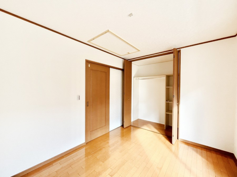 �Q���@�g���₷���`�Ńx�b�g��Ƌ�̒u�����ɂ����邱�Ƃ�����܂���B   