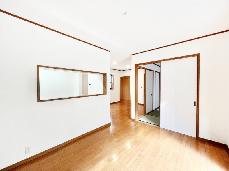 ���r���O�@�Ƒ��c���̎��Ԃ����������Ȃ��났�̃��r���O�_�C�j���O�B   