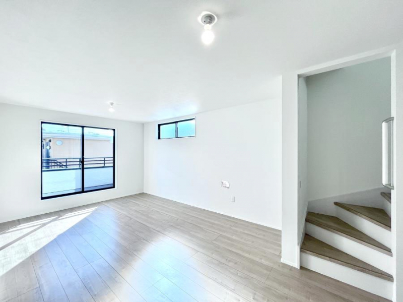 ���̑����ρ@���r���O�K�i���Ƒ��̏Ί�Ɖ�b���Ȃ��ł���܂�  