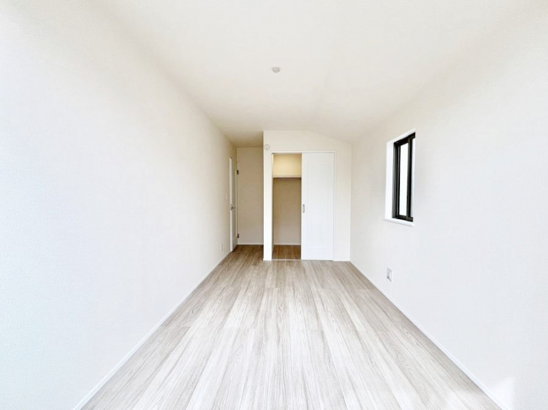 �Q���@�E�H�[�N�C���N���[�[�b�g�����邨�����B�G�߂��Ƃ̓���ւ����s�v�ŕ֗��ł��I