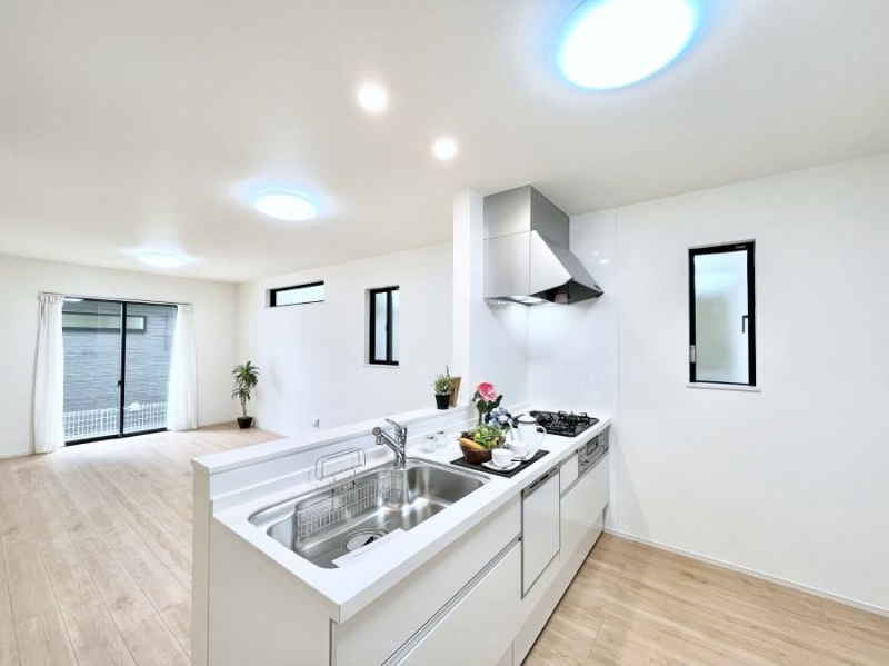 �L�b�`���@���������Ȃ��炲�Ƒ��Ƃ̉�b���y���߂�ΖʃJ�E���^�[�L�b�`��