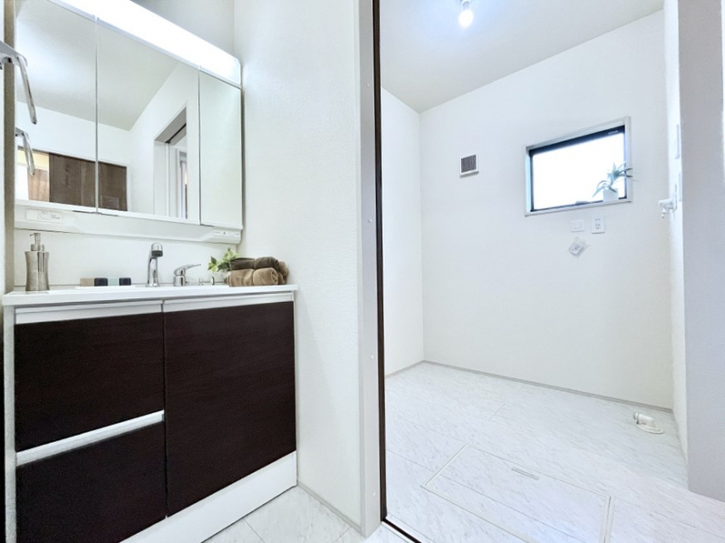 ���̑��@�������̂�����K��Ԃł��B�����̐g�x�x���C�����ǂ����g�������܂��B 