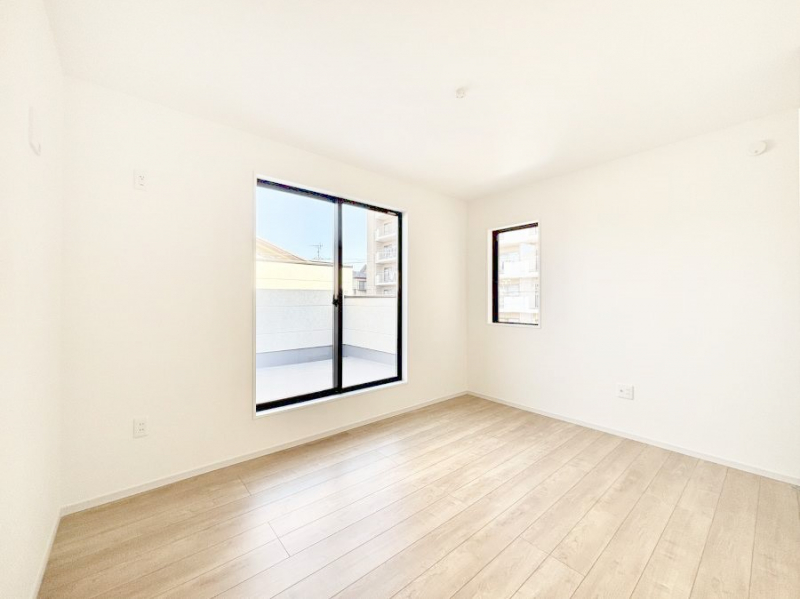 ���̑����ρ@�o���R�j�[���J�������v���X���Ă����m��