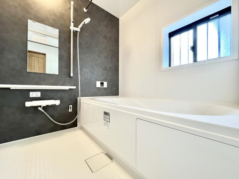 �����@����̔�������Ă���閾�邢�������̂���o�X���[��