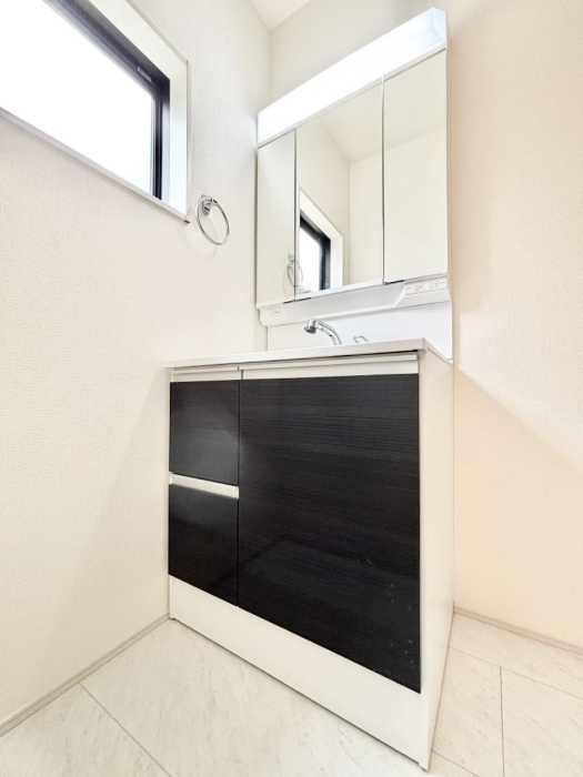 ���ʑ�E���ʏ��@���[�͂Ƌ@�\���ɗD�ꂽ���ʉ��ϑ�@