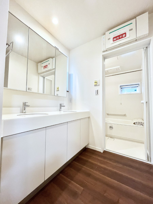 ̑@_u{EʑBZłꂼ̃Xy[XłƐgxx邱Ƃł܂B