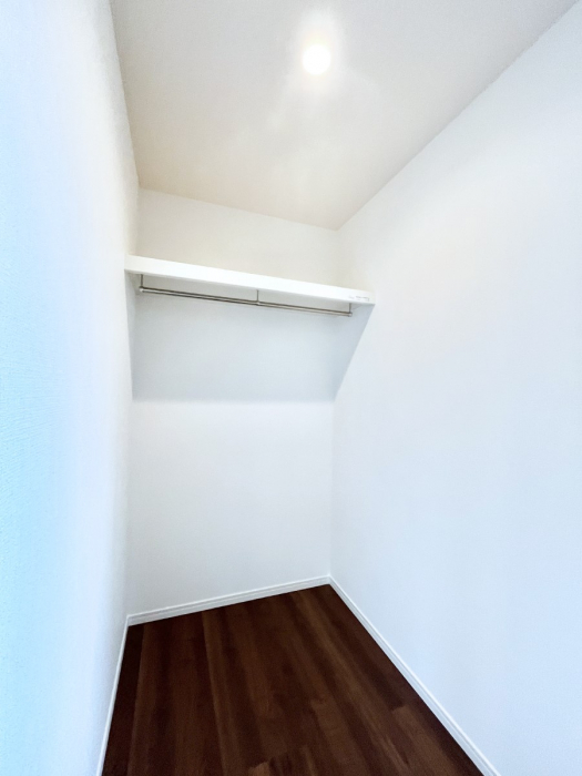 ̑@EH[NCN[[bgtŐԂLpł܂B