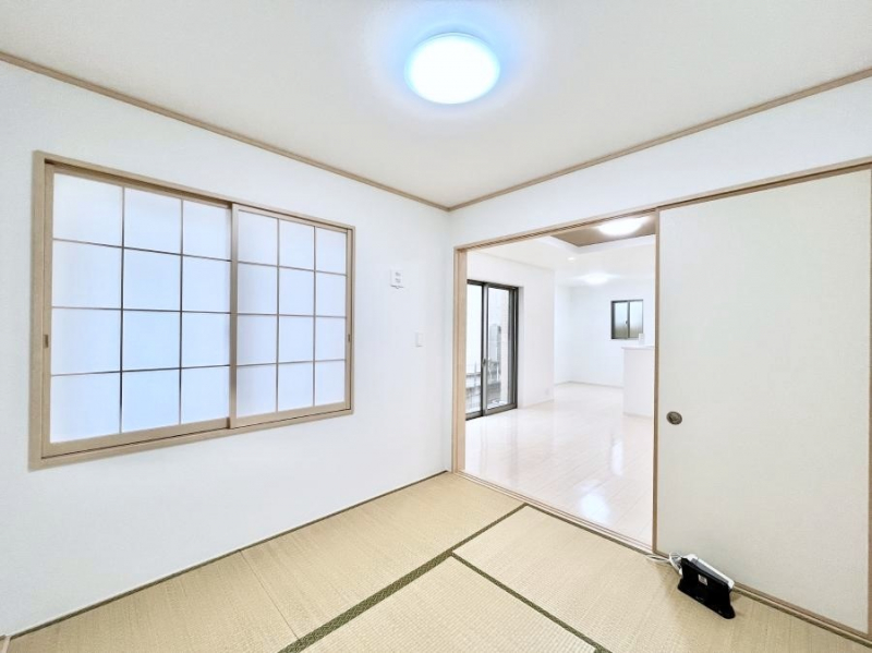 ̑ρ@rOƗׂ荇ĂaBقƈꑧła̋ԂYꂸɁB 