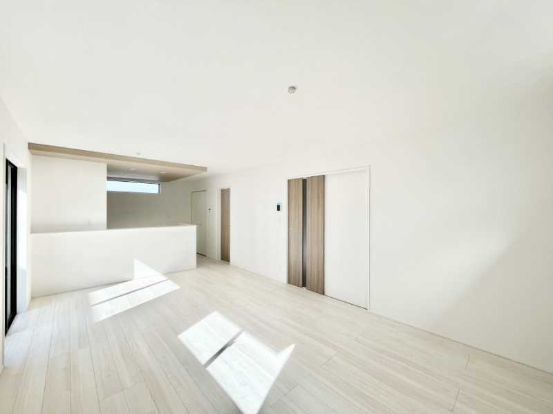 ���r���O�@18���̂k�c�j�͉Ƒ��݂�Ȃ̉��K��ԁI�Ƒ��̂Ȃ������������厖�ȃX�y�[�X�ł��B 