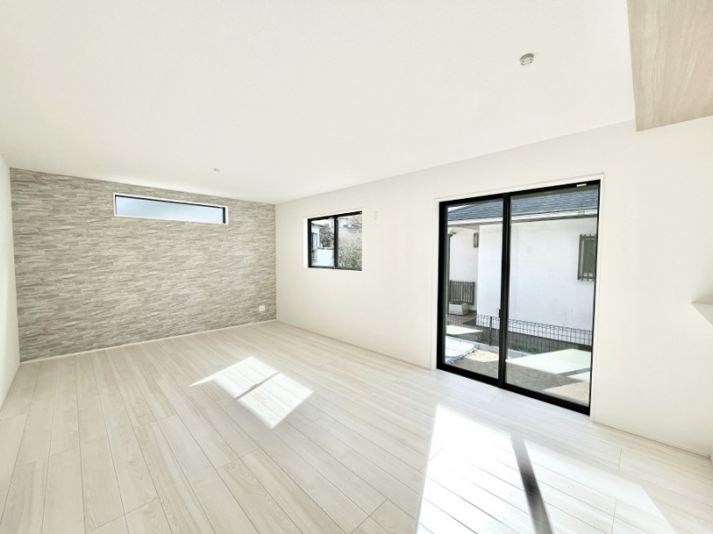 ���̑����ρ@�A�N�Z���g�N���X���������ȃ��r���O�B�Ƒ��ł̂�т肭�낰��L�X�X�y�[�X�B