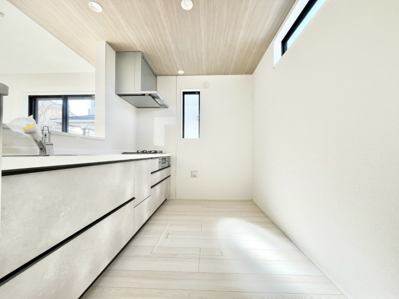 �L�b�`���@�|�b�v�A�b�v�V�䂪�f�G�ȃL�b�`���I��������̂ō̌����Ƃꊷ�C�ɂ��𗧂��܂��B