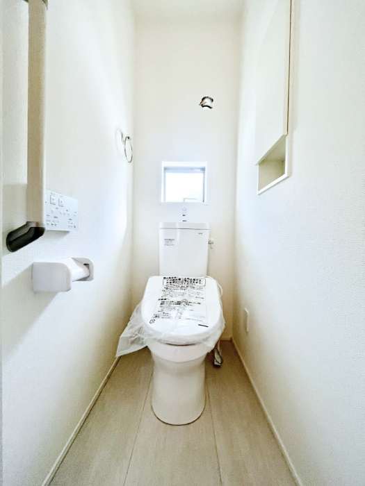 �g�C���@�E�H�V�����b�g�t���g�C����1�K��2�K���ꂼ��ɔz�u����Ă��ĂƂĂ��֗��ł��B 