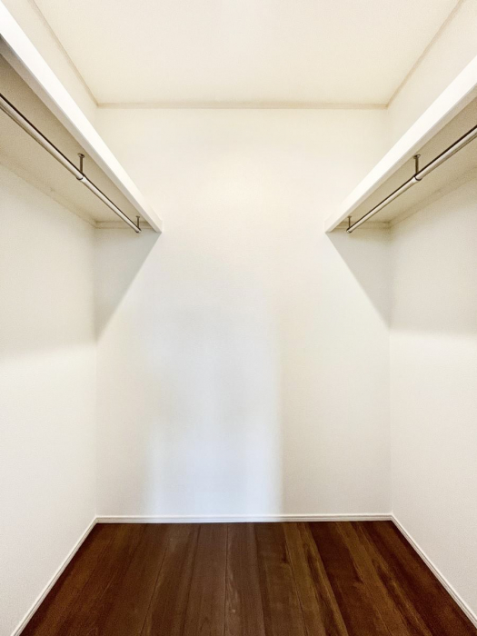 ̑@EH[NCN[[bgtŐԂLpł܂B