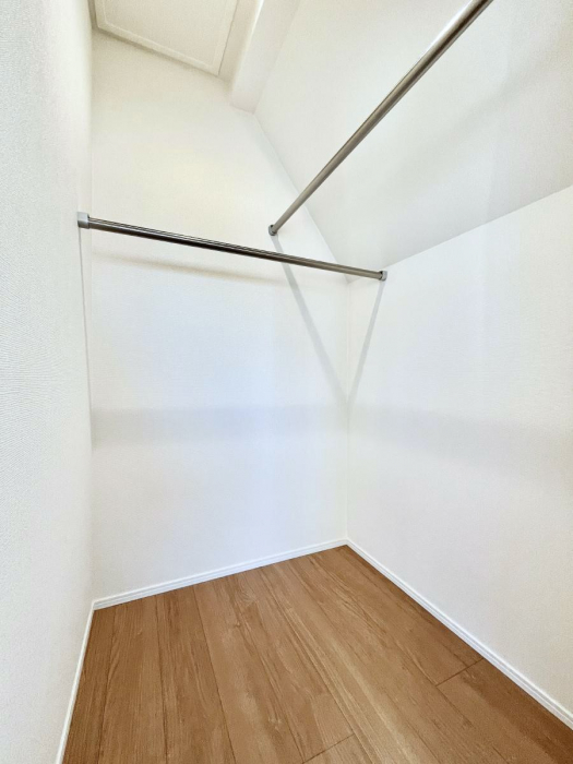 ̑@EH[NCN[[bgtŐԂLpł܂B