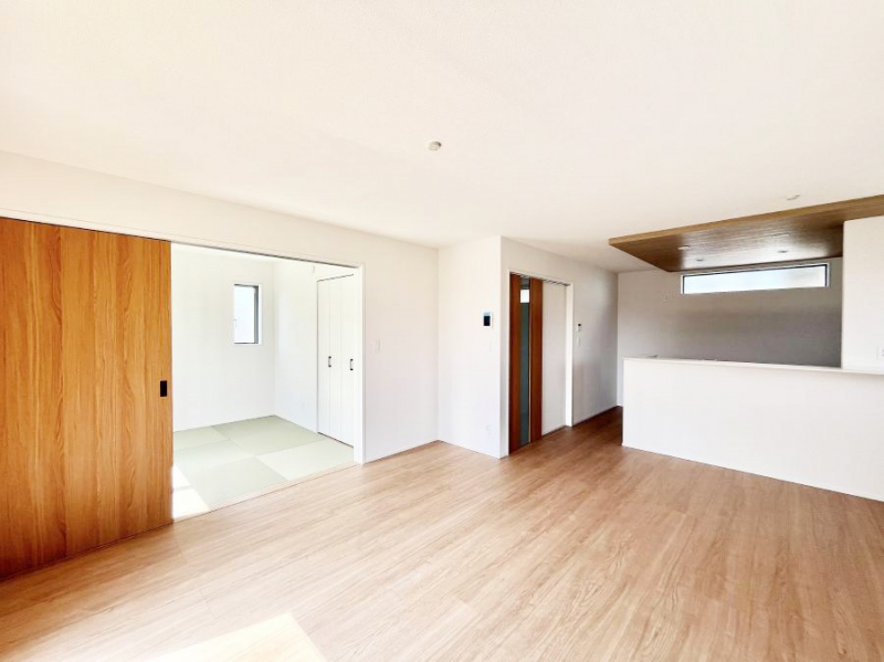 ���̑����ρ@�אڂ̘a�����J������΂���ɍL�X��Ԃ�